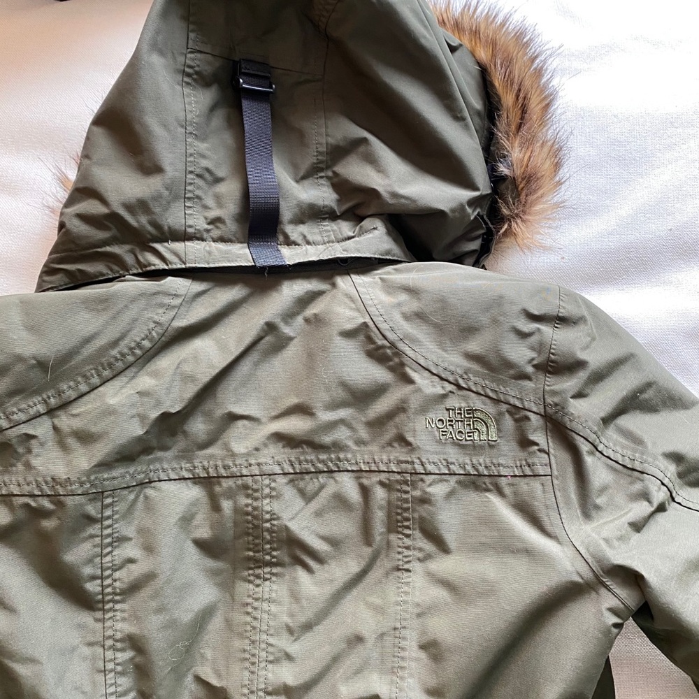 Down & Gortex Olive Green North Face Winter Coat - image 4